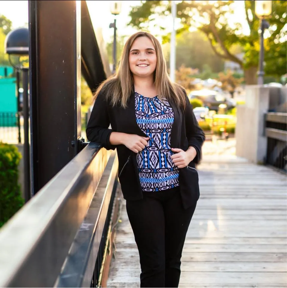 Owner, Abbey Edmonds